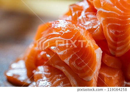 煮鮭魚飯 119164258