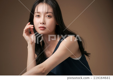 20多歲長髮女子肖像 20多歲長髮女子肖像 119164681