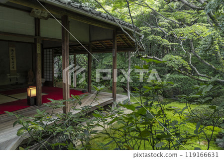 Keishun-in Temple, a subtemple of Myoshinji Temple: Shoin and Wabi-no-niwa Garden 119166631