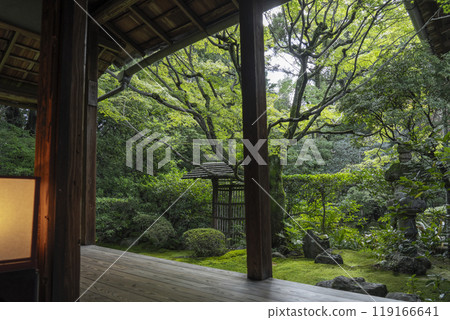 從書院看妙心寺慶春院侘庭 119166641