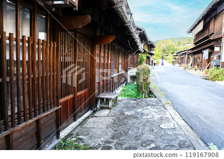 郵局鎮的一排房子 119167908