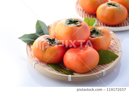 Autumn taste: Persimmon (white background) Autumn taste: Persimmon (white background) 119172037
