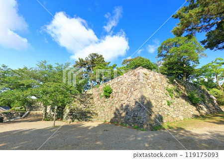 [Mie Prefecture] Matsusaka Castle ruins on a clear day (Tonomachi Park) 119175093
