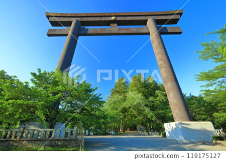 [和歌山縣] 晴天的大西原大鳥居（熊野本宮大社） 119175127