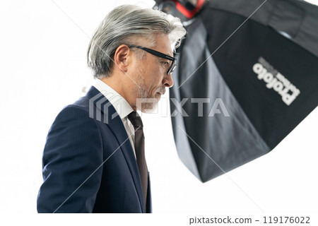 Businessman getting ready 119176022