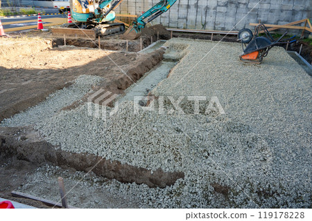 新建房屋形象 房屋基礎施工 碎石鋪設 119178228