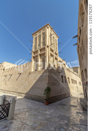 Architecture in the Arab style 119178267