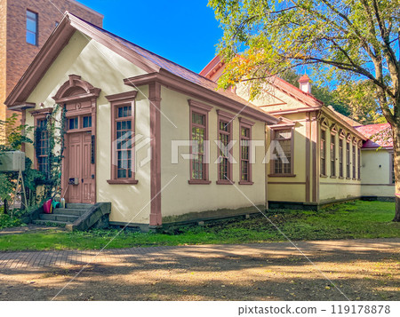 北海道大學圖書出版協會 2024 年 9 月 119178878