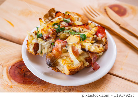 Autumn taste: mushroom open sandwich 119179255