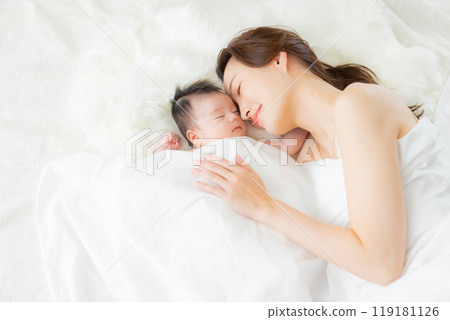 Baby and mother Baby and mother 119181126