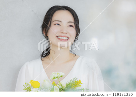 Woman in wedding dress 119181350