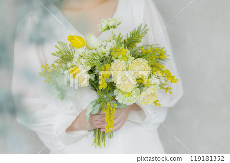 Woman in wedding dress 119181352