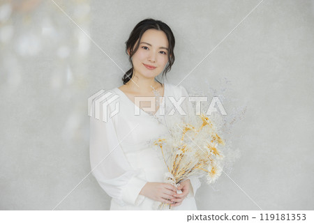 穿著婚紗的女人 119181353