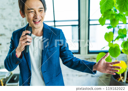 男性肖像』 119182022