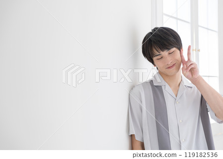 Male portrait　 119182536