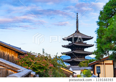 Streets of Japanese houses, Kyoto streets, five-story pagoda 119188393