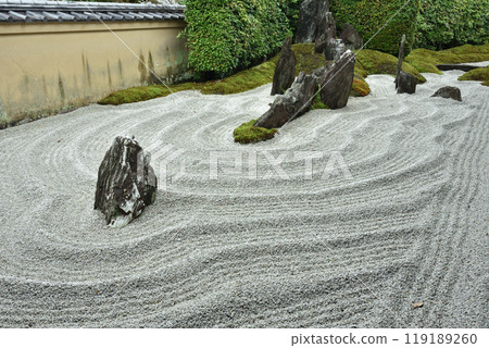 Daitokuji Temple Subtemple Zuiho-in Temple, Hojo South Garden "Solo Sitting Garden" 119189260