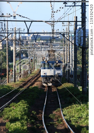 EF64-1007牽引的貨運列車試圖經由多輛列車穿越中央本線的山口_攝於2010年8月5日 119192420