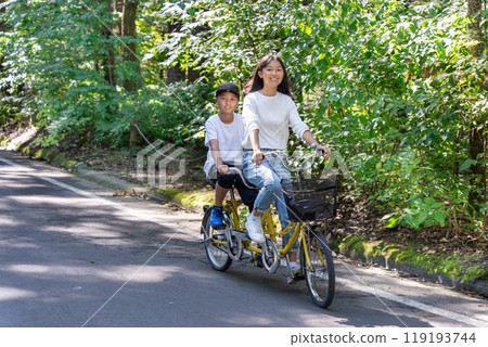 Family enjoying cycling in Karuizawa Family enjoying cycling in Karuizawa 119193744