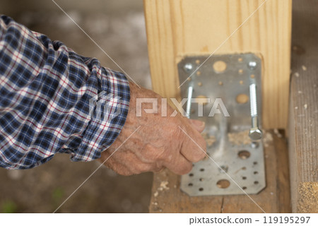 Timber frame fastening 119195297