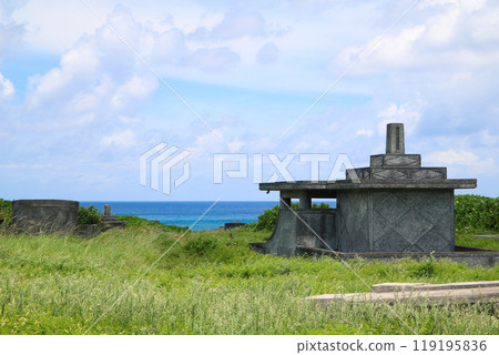 與那國島曾內地區的墳墓（浦野墳場群） 119195836
