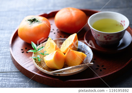 Autumn taste persimmon (cut image) persimmon fruit persimmon fruit Autumn taste persimmon (cut image) persimmon fruit persimmon fruit 119195892