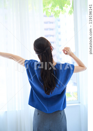 Women stretching Women stretching 119196141
