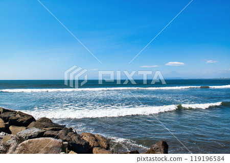 View of Mt. Fuji from Enoshima: Surfer and clouds 119196584