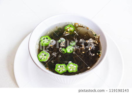 Easy Mozuku Soup 119198143