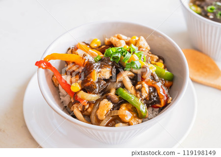 Okinawa school lunch menu: Mozuku rice bowl Okinawa school lunch menu: Mozuku rice bowl 119198149