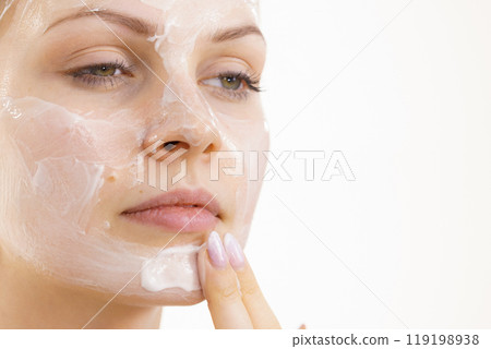 Girl apply cream cosmetic 119198938