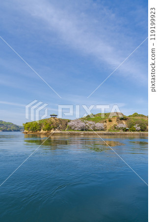 Noshima on the Setouchi Shimanami Kaido: Remains of the Murakami pirate castle 119199923