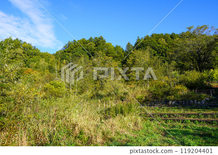 Looking here and there from the Tokachi River riverbed (near the Chiyoda Dam) 119204401