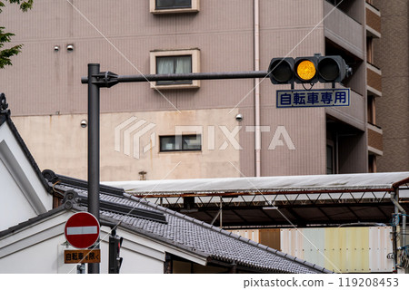 防止交通事故的道路標誌和道路標記 119208453