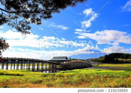 Tsuru no Mai Bridge, Japan's largest wooden triple drum bridge 119210685