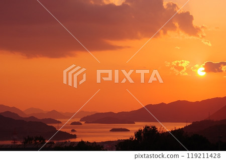 Autumn sunset over the Onomichi Channel as seen from Senkoji Park 119211428