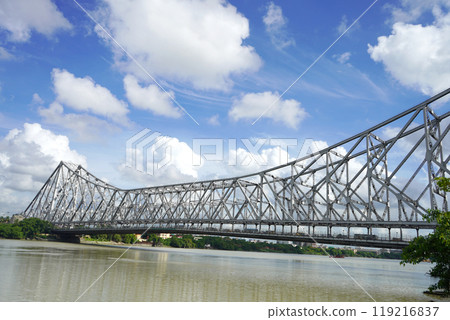 Landmark Howrah bridge over Hooghly River Landmark Howrah bridge over Hooghly River 119216837