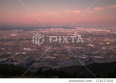 【夜景百景】從池田町伊美地區池田之森公園眺望濃尾平原的夜景 【夜景百景】從池田町伊美地區池田之森公園眺望濃尾平原的夜景 119217020