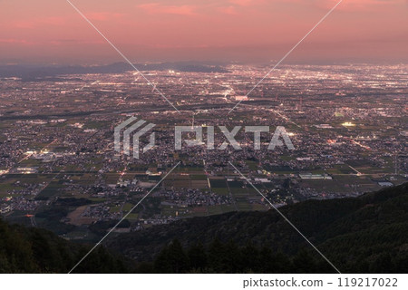 【夜景百景】從池田町伊美地區池田之森公園眺望濃尾平原的夜景 119217022