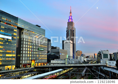 Evening view of Yoyogi Station from Shinjuku Bus Terminal Evening view of Yoyogi Station from Shinjuku Bus Terminal 119218046