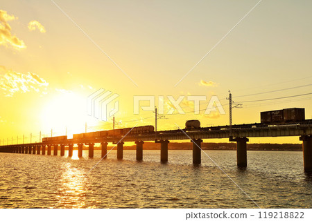 Ibaraki Prefecture Twilight Kitaura Bridge and freight train Ibaraki Prefecture Twilight Kitaura Bridge and freight train 119218822