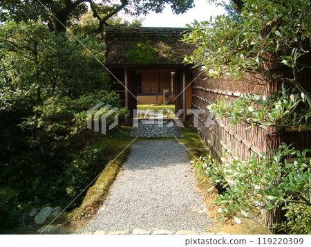 日本花園裡的竹柵欄 119220309