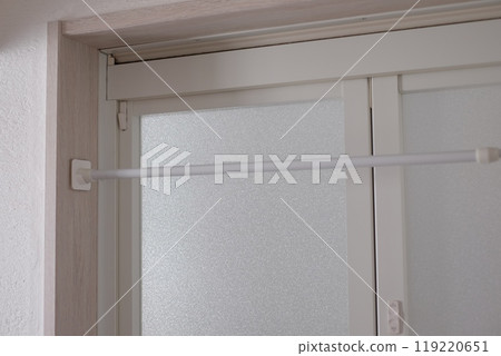 更衣室拉桿 119220651