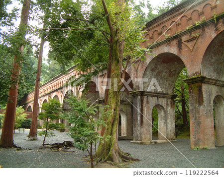 Aqueduct red bridge / Aqueduct and bridge piers made of red bricks (aqueduct bridge over Lake Biwa Canal) 119222564