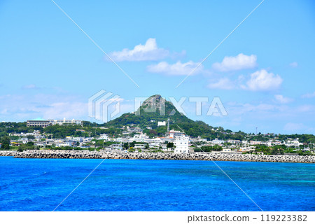 Ie Island / View of the area around Shiroyama (Iejima Tacchu) (Ie Village, Okinawa Prefecture) [2024.10] 119223382