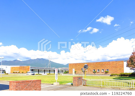 Development of optical glass and special lenses, manufacturing factory for camera optical products [Cosina Voigtlander] (Head office, Nakano office) 119224760
