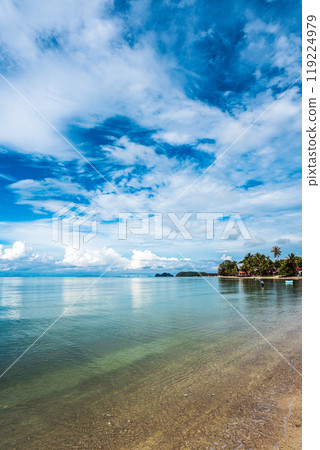 [Thailand] A quiet morning on the beach of Koh Phangan 119224979