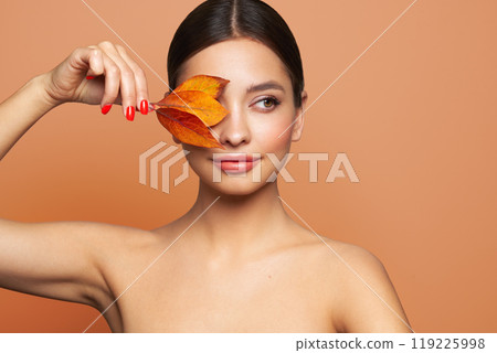 Autumn portrait of beautiful woman with clean fresh skin 119225998