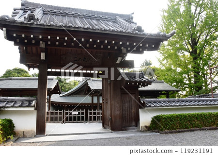 愛知縣岡崎公園的二之丸能劇場門 119231191