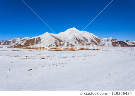 Beauty Pamir mountains near Murghab, the highest town in Tajikistan 119236424